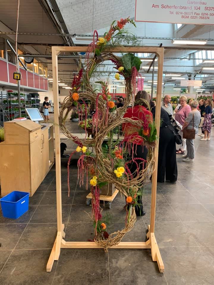 67404010 2565324690145057 2780253556152729600 n